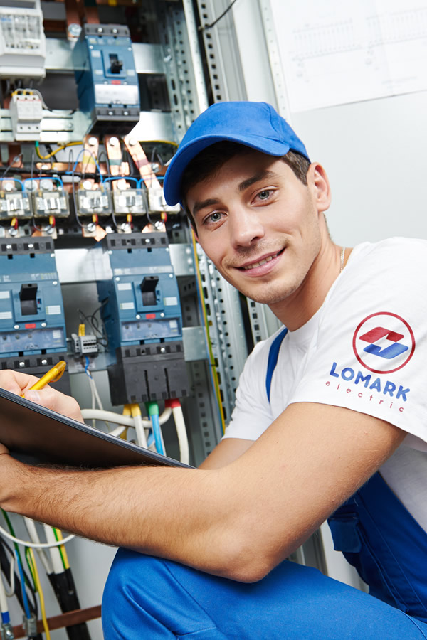 Profesionálne elektromontáže a revízie pre domy, byty a firmy | lomark.sk